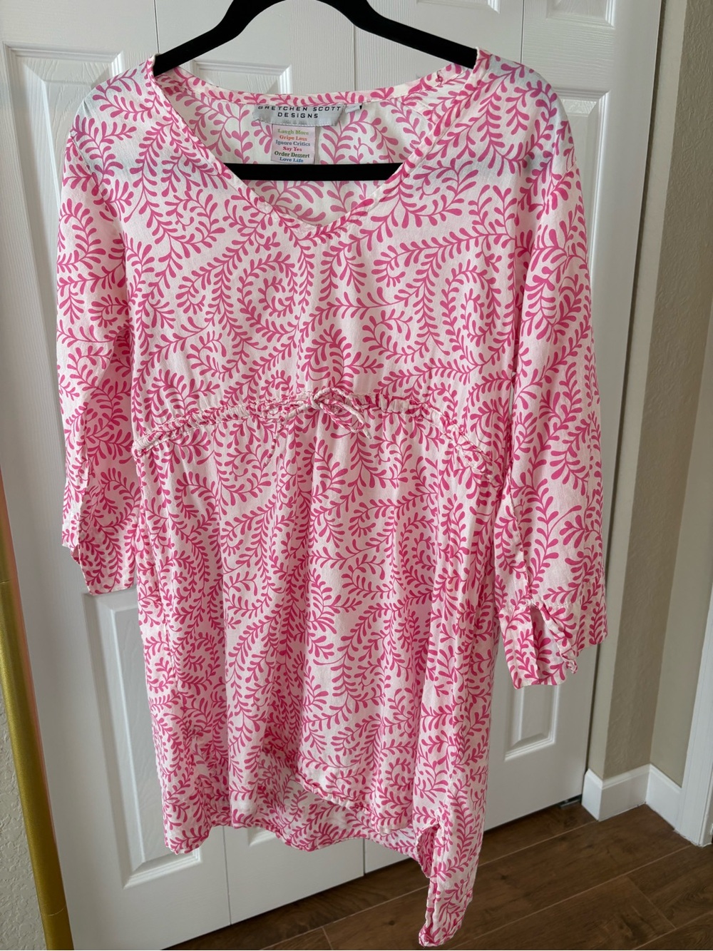 Gretchen Scott Designs Tunic Lightweight Pink Leaf-Print V-Neck Size S Flowy